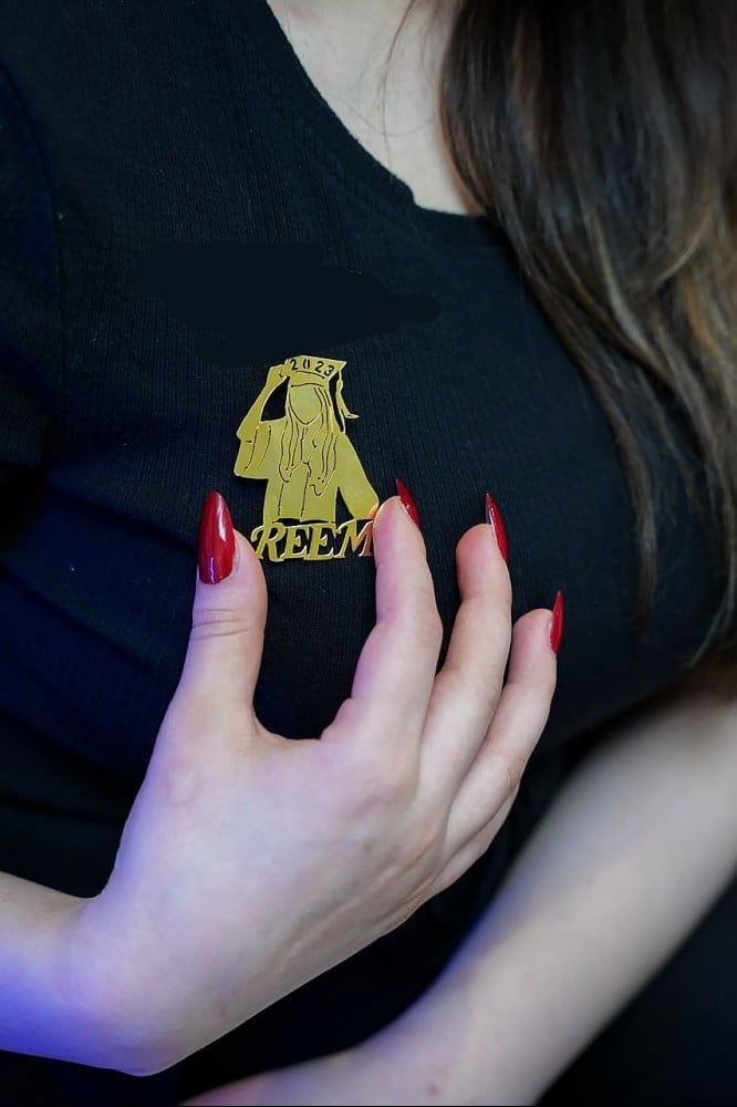 بروش تخرج بالاسم 2026 تصميم بروش خريجة حسب الطلب