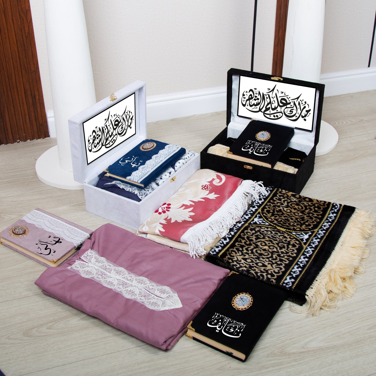 بوكس  طقم صلاة رجالي ونسائي مع مصاحف مخصصة – هدية رمضان مثالية