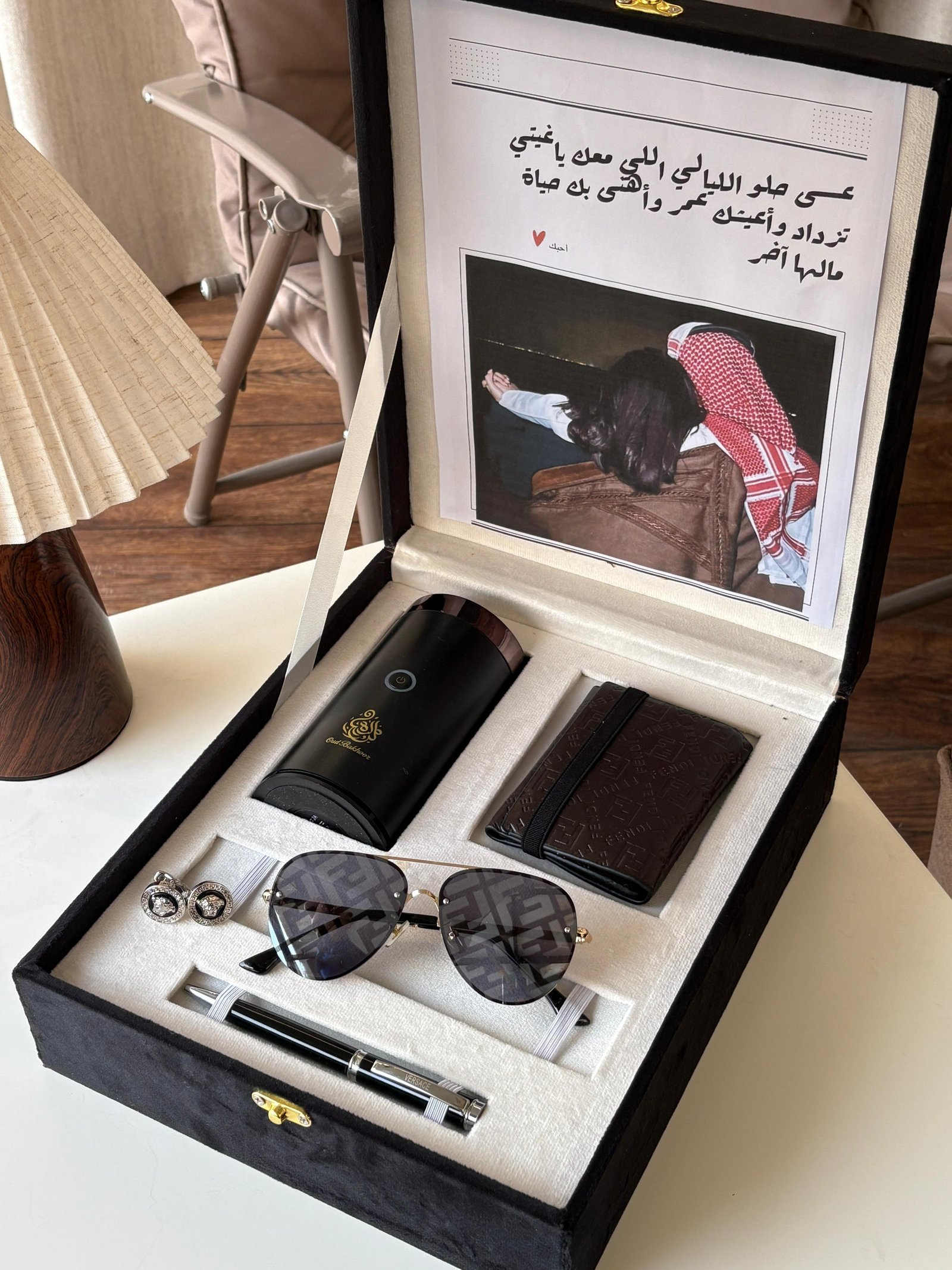 بوكس هدايا رجالي فاخر مع نظارة ومحفظة وقلم وعطر – هدية راقية للمناسبات