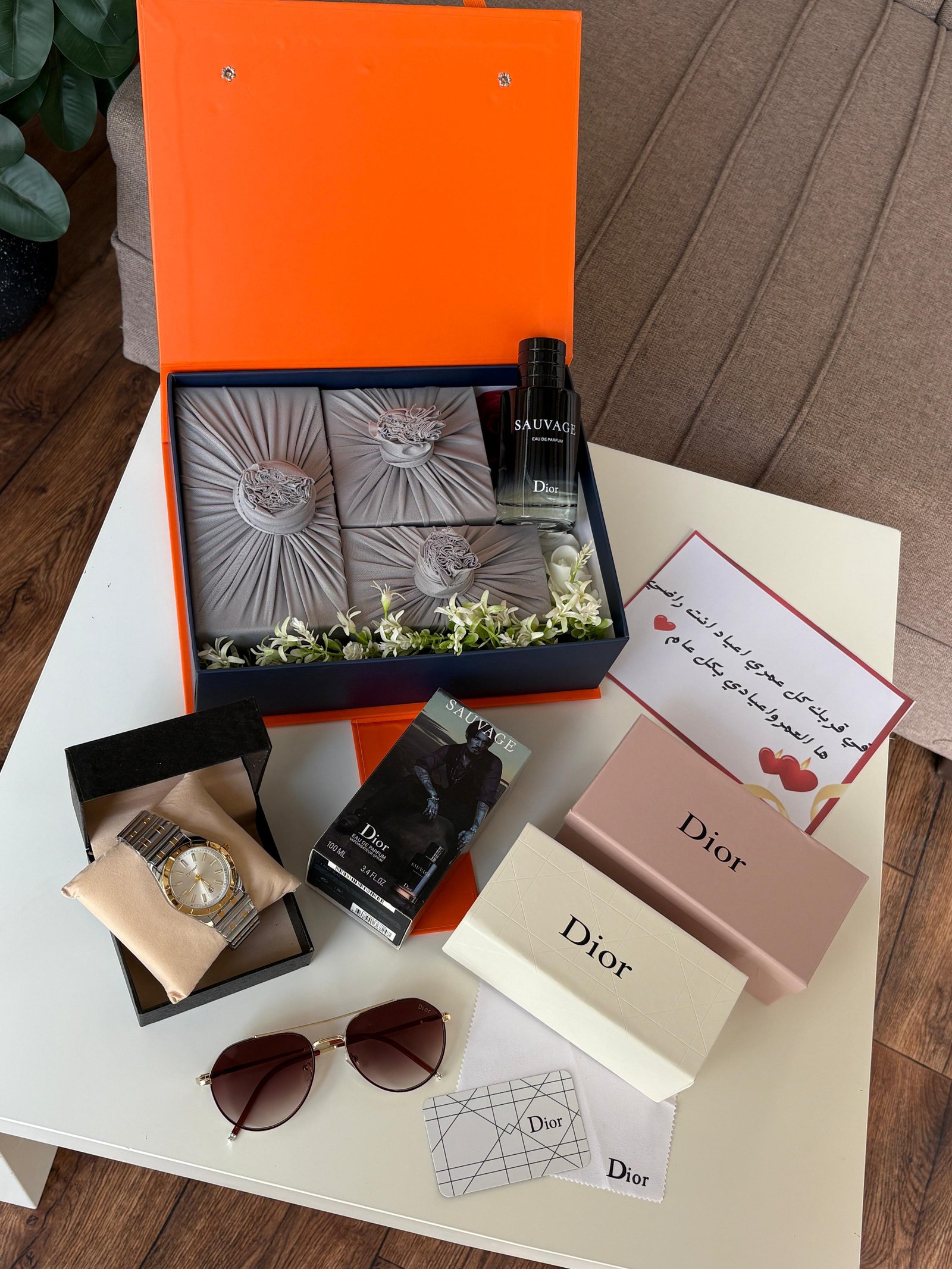 بوكس هدية تخرج رجالية 2026 – ساعة، نظارة وعطر مع تغليف فخم